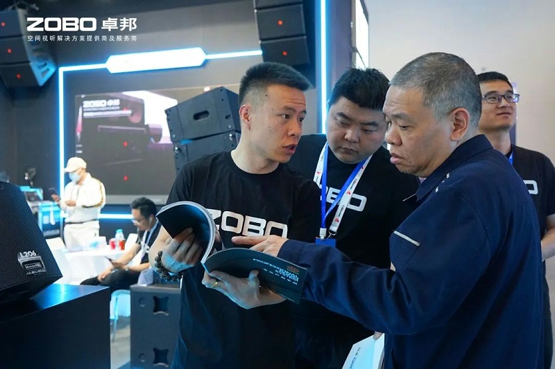 4聚焦展会盛况丨北京infocomm展 ZOBO卓邦展会第二天 热度依旧不减 好评如潮